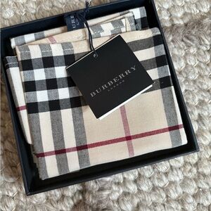 Burberry Checkered Handkerchief Set
